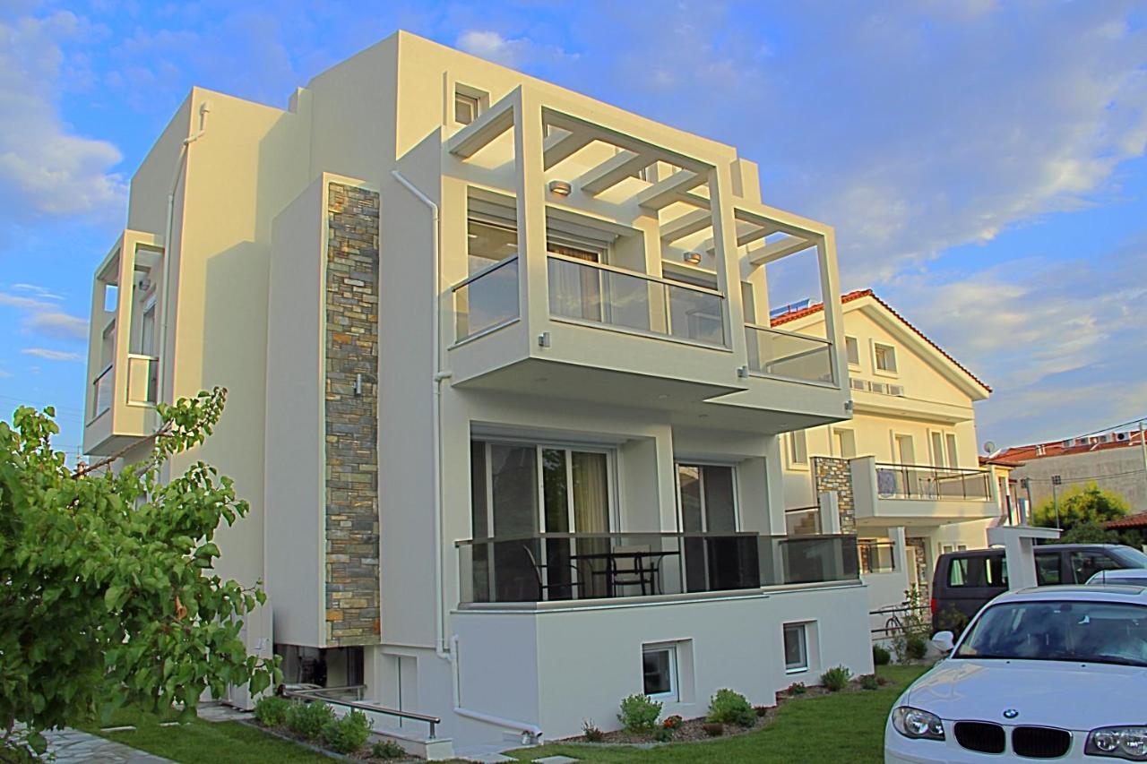 Sky Rays Luxury Apartments Nikiti  Esterno foto