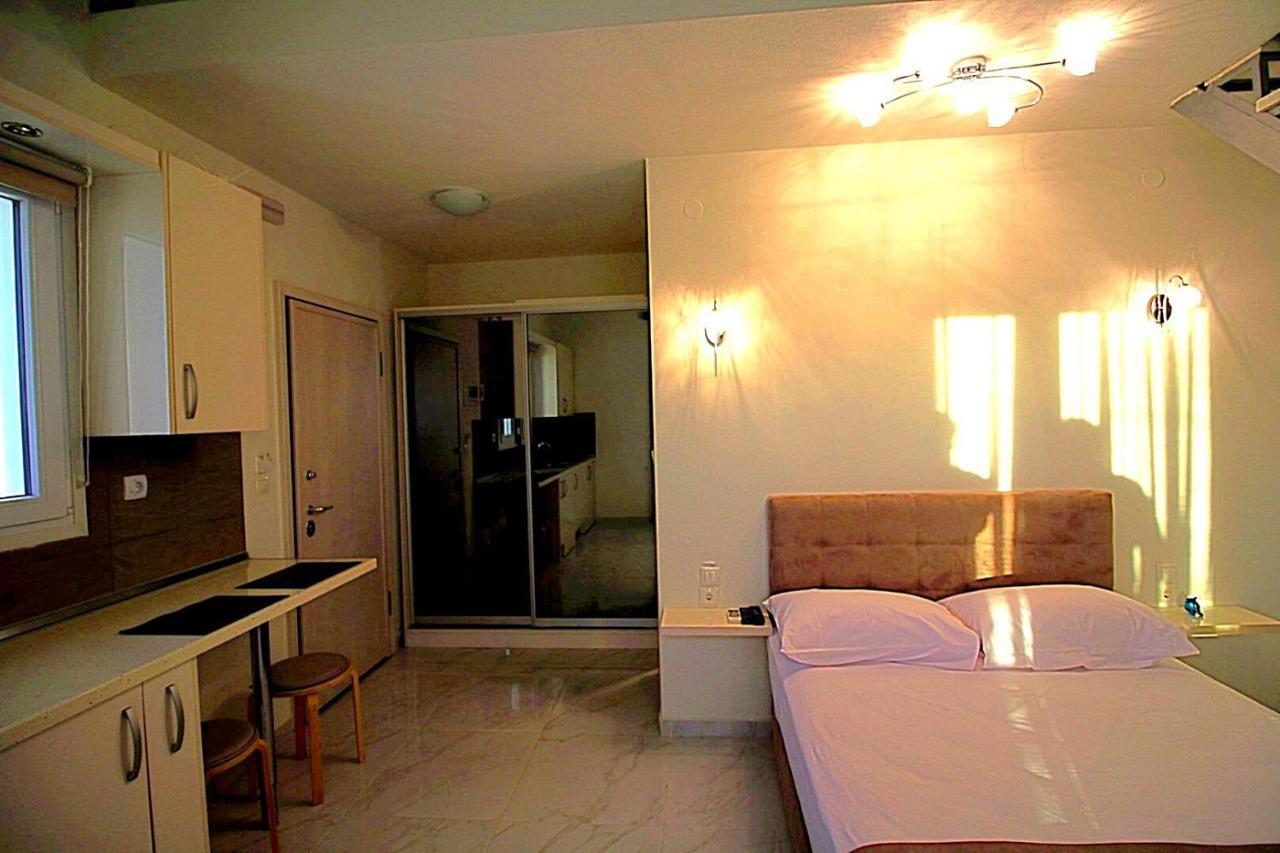 Sky Rays Luxury Apartments Nikiti  Esterno foto