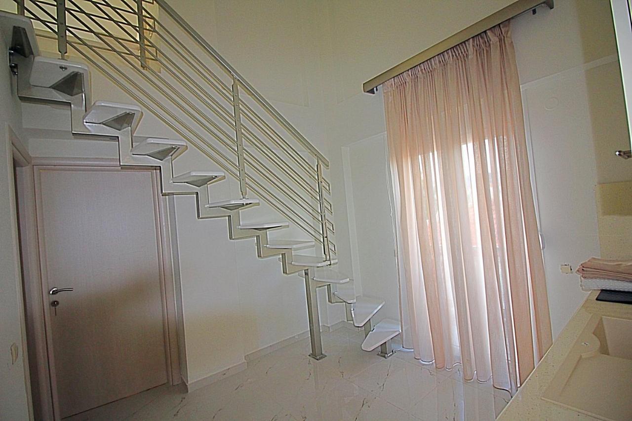 Sky Rays Luxury Apartments Nikiti  Esterno foto