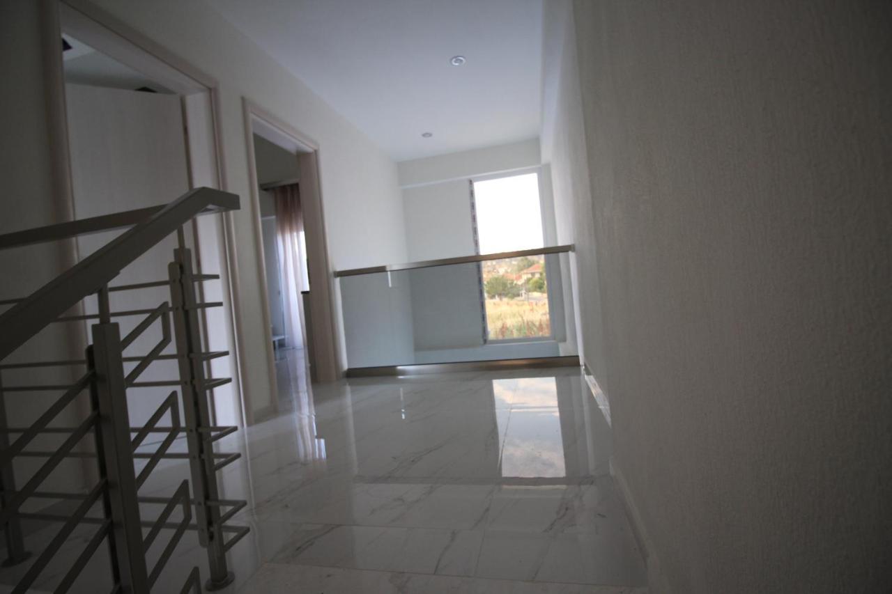 Sky Rays Luxury Apartments Nikiti  Esterno foto